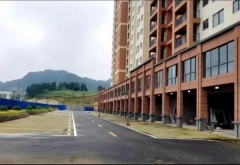 镇雄高铁站120m²三房带车位便宜急售