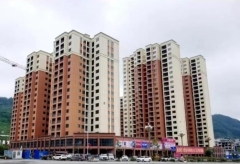 镇雄高铁站120m²三房带车位便宜急售